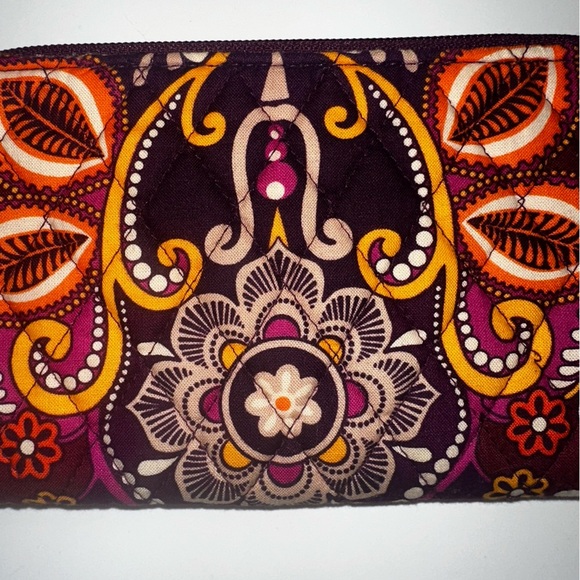 💜 Vera Bradley "Safari Sunset" Zip-Around Wallet / Clutch 🧡 - Picture 2 of 6